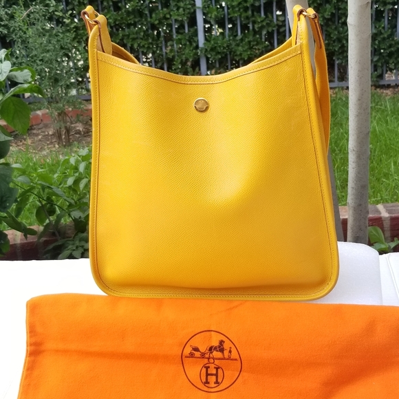 HERMES Courchevel Vespa PM Soleil Jaune - Picture 11 of 16